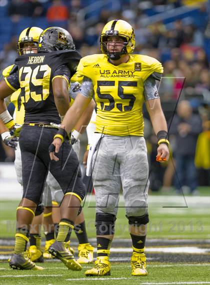 Thumbnail 2 in U.S. Army All-American Bowl photogallery.