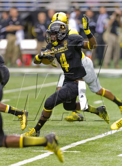Thumbnail 1 in U.S. Army All-American Bowl photogallery.