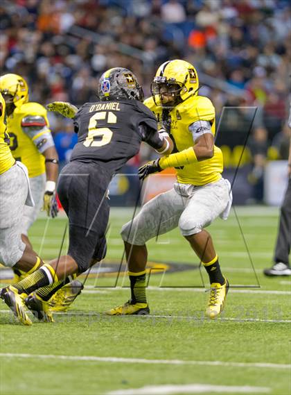 Thumbnail 1 in U.S. Army All-American Bowl photogallery.