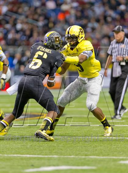 Thumbnail 3 in U.S. Army All-American Bowl photogallery.