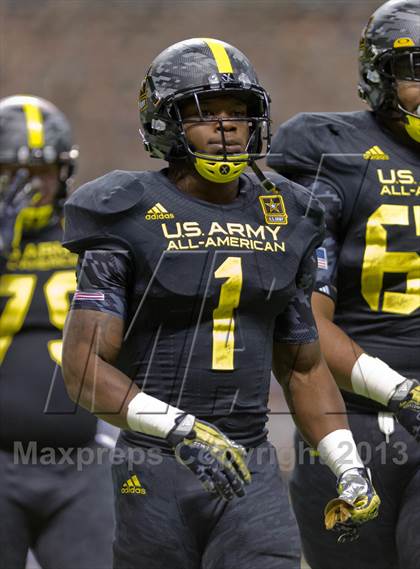 Thumbnail 1 in U.S. Army All-American Bowl photogallery.