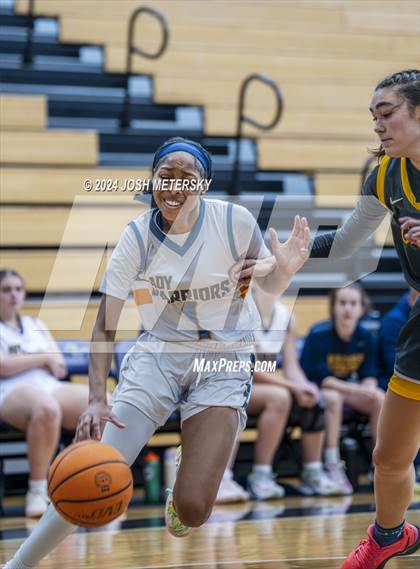 Thumbnail 2 in Sequoyah vs. Horizon Christian Academy photogallery.