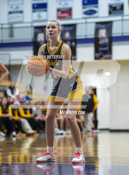 Thumbnail 2 in Sequoyah vs. Horizon Christian Academy photogallery.