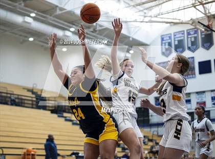 Thumbnail 3 in Sequoyah vs. Horizon Christian Academy photogallery.