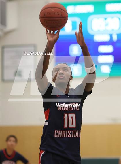 Thumbnail 3 in Modesto Christian vs. St. Joseph (MLK Classic @ De La Salle) photogallery.