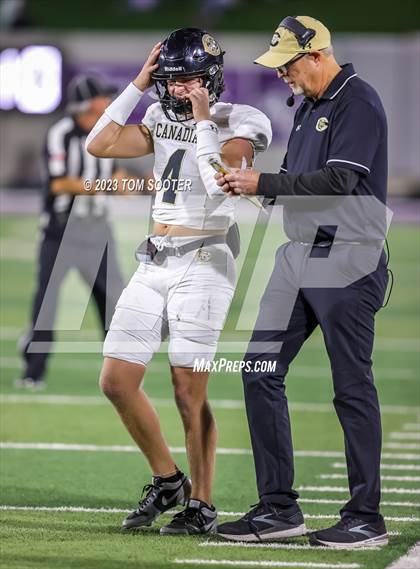 Thumbnail 3 in Canadian @ Gunter (UIL Football 3A D2 Semifinal) photogallery.
