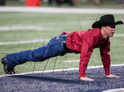 Thumbnail 2 in Ryan vs. Midway (UIL 5A Area Playoff) photogallery.