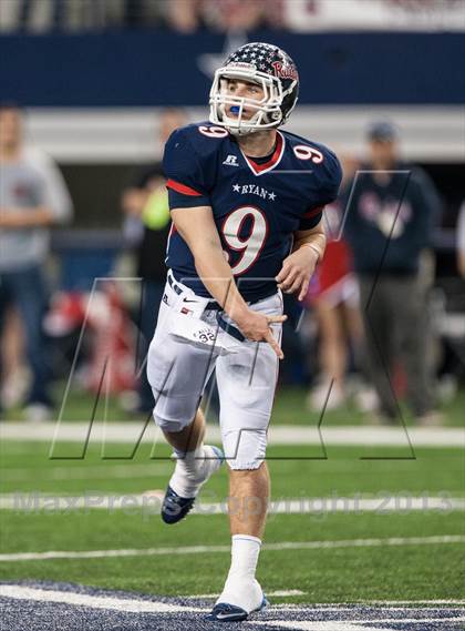 Thumbnail 1 in Ryan vs. Midway (UIL 5A Area Playoff) photogallery.
