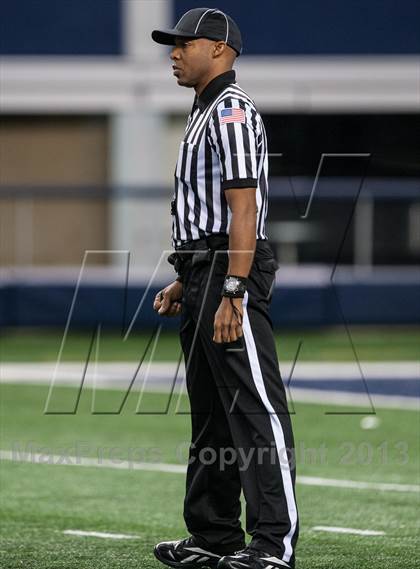 Thumbnail 3 in Ryan vs. Midway (UIL 5A Area Playoff) photogallery.