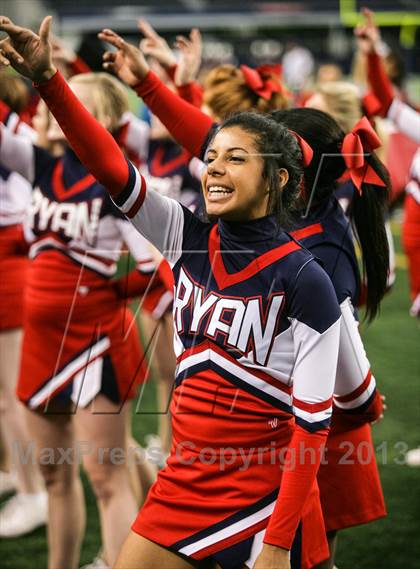 Thumbnail 1 in Ryan vs. Midway (UIL 5A Area Playoff) photogallery.