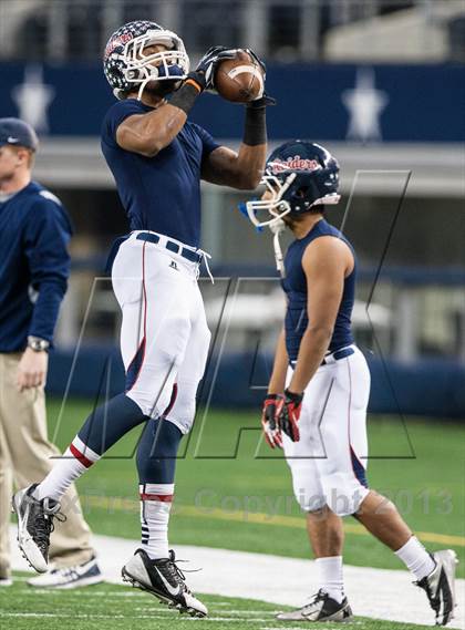 Thumbnail 1 in Ryan vs. Midway (UIL 5A Area Playoff) photogallery.