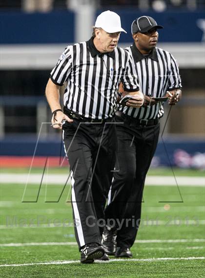 Thumbnail 2 in Ryan vs. Midway (UIL 5A Area Playoff) photogallery.