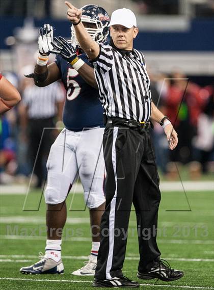 Thumbnail 2 in Ryan vs. Midway (UIL 5A Area Playoff) photogallery.