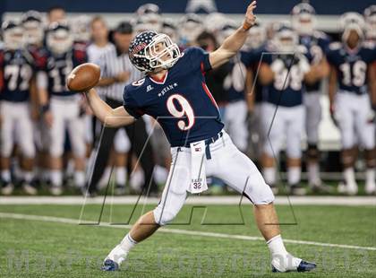 Thumbnail 3 in Ryan vs. Midway (UIL 5A Area Playoff) photogallery.