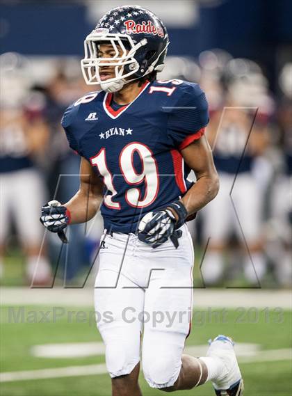 Thumbnail 3 in Ryan vs. Midway (UIL 5A Area Playoff) photogallery.