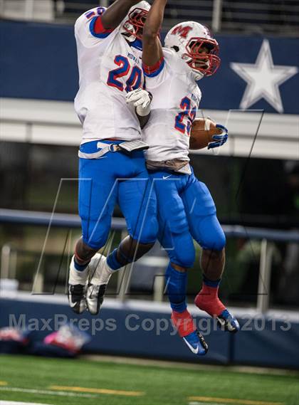 Thumbnail 1 in Ryan vs. Midway (UIL 5A Area Playoff) photogallery.
