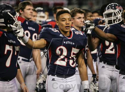 Thumbnail 2 in Ryan vs. Midway (UIL 5A Area Playoff) photogallery.