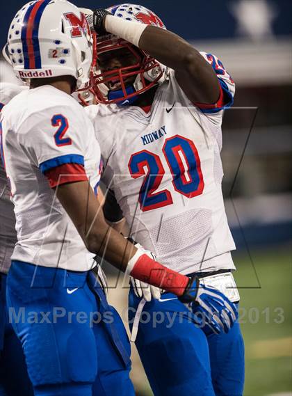 Thumbnail 2 in Ryan vs. Midway (UIL 5A Area Playoff) photogallery.