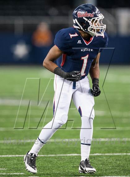 Thumbnail 3 in Ryan vs. Midway (UIL 5A Area Playoff) photogallery.
