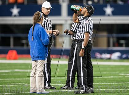 Thumbnail 2 in Ryan vs. Midway (UIL 5A Area Playoff) photogallery.