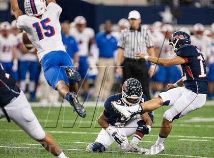 Thumbnail 3 in Ryan vs. Midway (UIL 5A Area Playoff) photogallery.