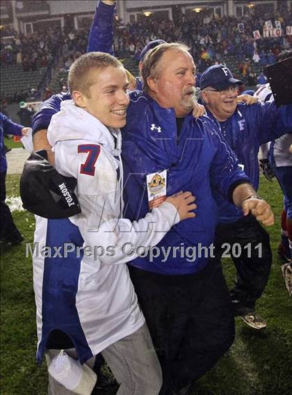 Thumbnail 1 in Serra vs. Folsom (CIF State D2 Final) photogallery.