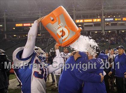 Thumbnail 2 in Serra vs. Folsom (CIF State D2 Final) photogallery.