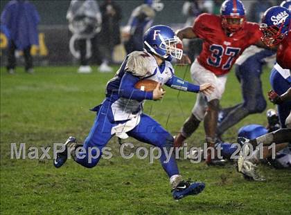 Thumbnail 1 in Serra vs. Folsom (CIF State D2 Final) photogallery.