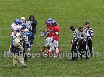 Thumbnail 3 in Serra vs. Folsom (CIF State D2 Final) photogallery.