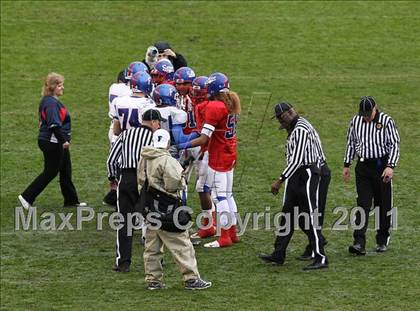 Thumbnail 3 in Serra vs. Folsom (CIF State D2 Final) photogallery.