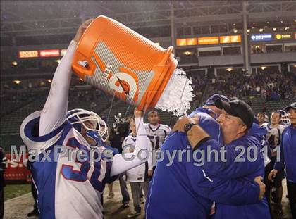 Thumbnail 1 in Serra vs. Folsom (CIF State D2 Final) photogallery.