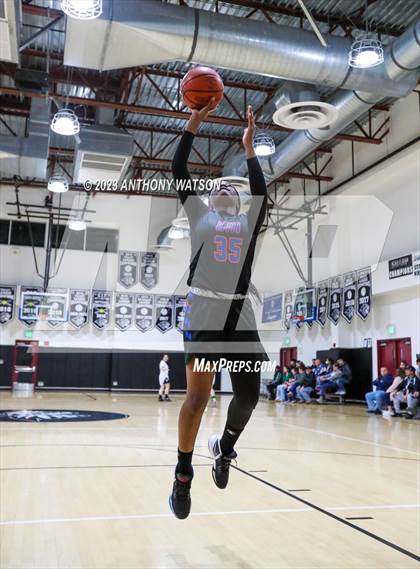 Thumbnail 3 in University vs. Vaughn photogallery.