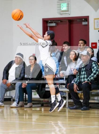 Thumbnail 2 in University vs. Vaughn photogallery.