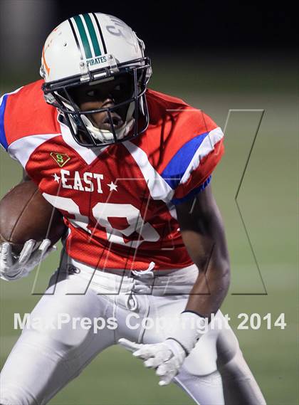 Thumbnail 2 in North Texas All-Star Game photogallery.