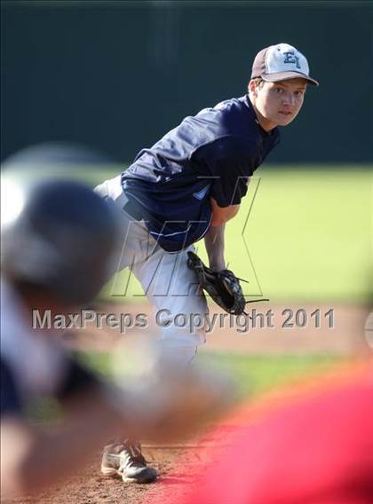 Thumbnail 2 in East Irondequoit vs Batavia photogallery.