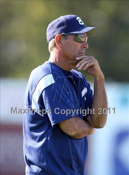 Thumbnail 2 in East Irondequoit vs Batavia photogallery.