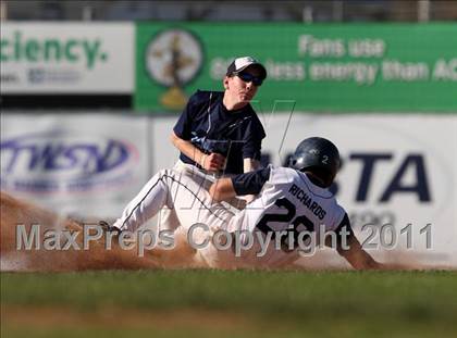 Thumbnail 2 in East Irondequoit vs Batavia photogallery.