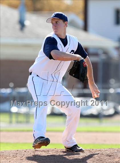 Thumbnail 3 in East Irondequoit vs Batavia photogallery.