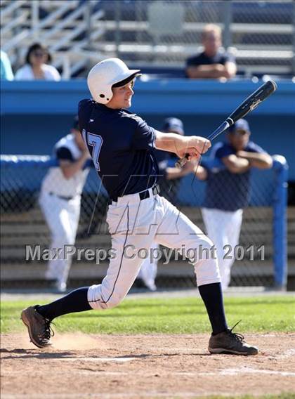 Thumbnail 3 in East Irondequoit vs Batavia photogallery.