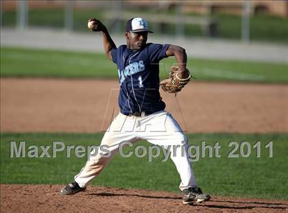 Thumbnail 2 in East Irondequoit vs Batavia photogallery.
