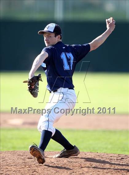 Thumbnail 3 in East Irondequoit vs Batavia photogallery.