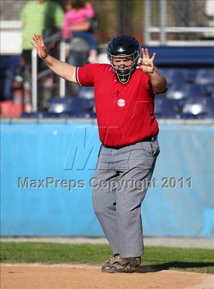 Thumbnail 2 in East Irondequoit vs Batavia photogallery.