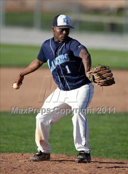 Thumbnail 3 in East Irondequoit vs Batavia photogallery.