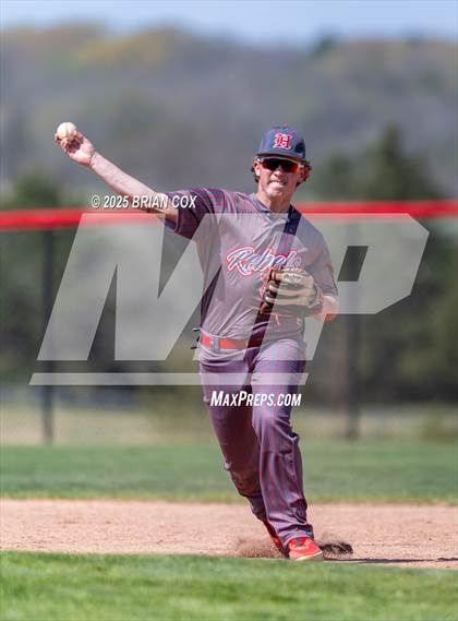 Thumbnail 2 in East Poinsett County vs Highland (Forest Wood Classic) photogallery.
