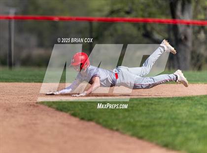 Thumbnail 2 in East Poinsett County vs Highland (Forest Wood Classic) photogallery.