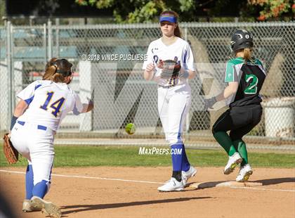 Thumbnail 1 in Thousand Oaks @ Louisville photogallery.