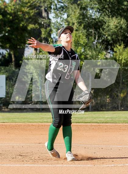 Thumbnail 1 in Thousand Oaks @ Louisville photogallery.