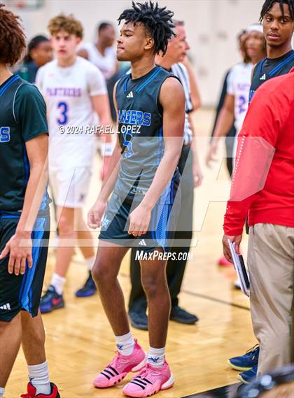 Thumbnail 3 in Midway vs. Sterling (McDonald's Texas Invitational) photogallery.