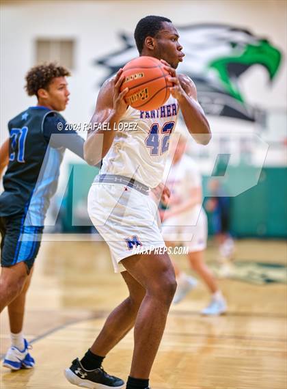Thumbnail 2 in Midway vs. Sterling (McDonald's Texas Invitational) photogallery.