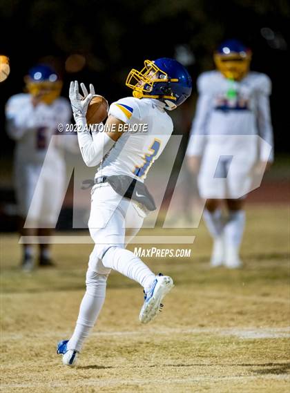 Thumbnail 1 in Muir @ Palo Verde Valley (CIF Division 5–AA Regional Final) photogallery.